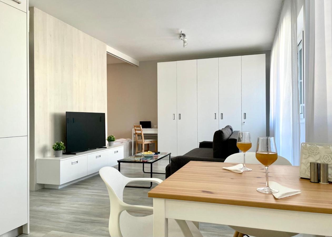 Stein Apartment Bratislava Bagian luar foto