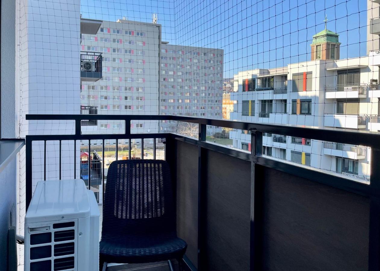 Stein Apartment Bratislava Bagian luar foto
